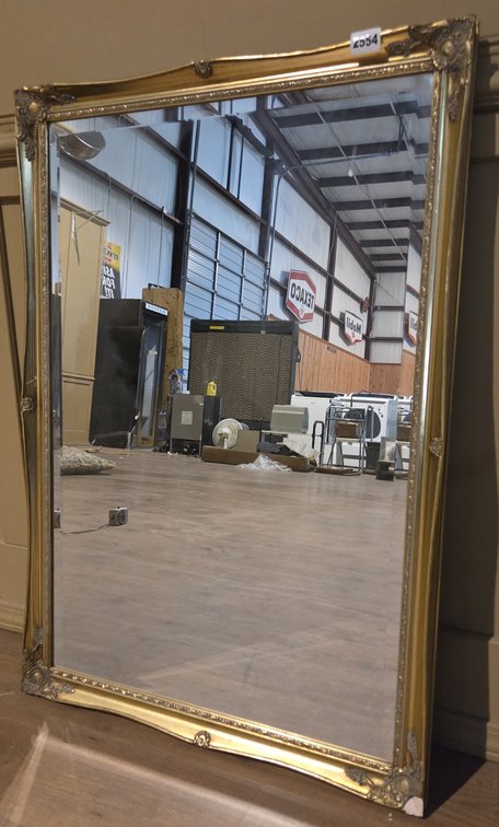 1 Large Mirror