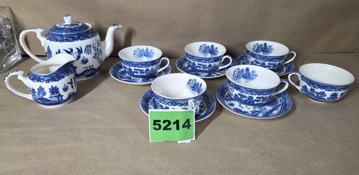 Vintage Blue Willow Tea Set