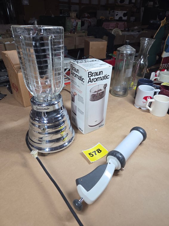 Osterizer Blender, Braun Aromatic Coffee Grinder & Farberware Deluxe Cookie Press