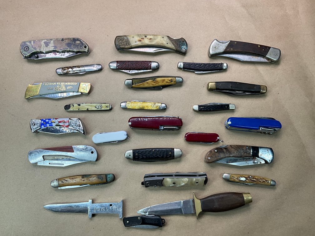 Bag Full Assorted Knives