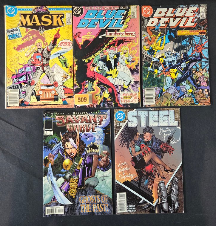 DC Comics - Blue Devil, Mask, Steel, Savant, Grande - 5 pieces