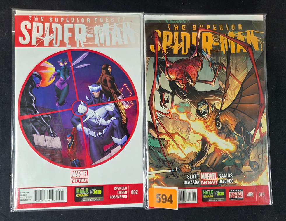 Marvel Comics - The Superior Spiderman - 2 pieces