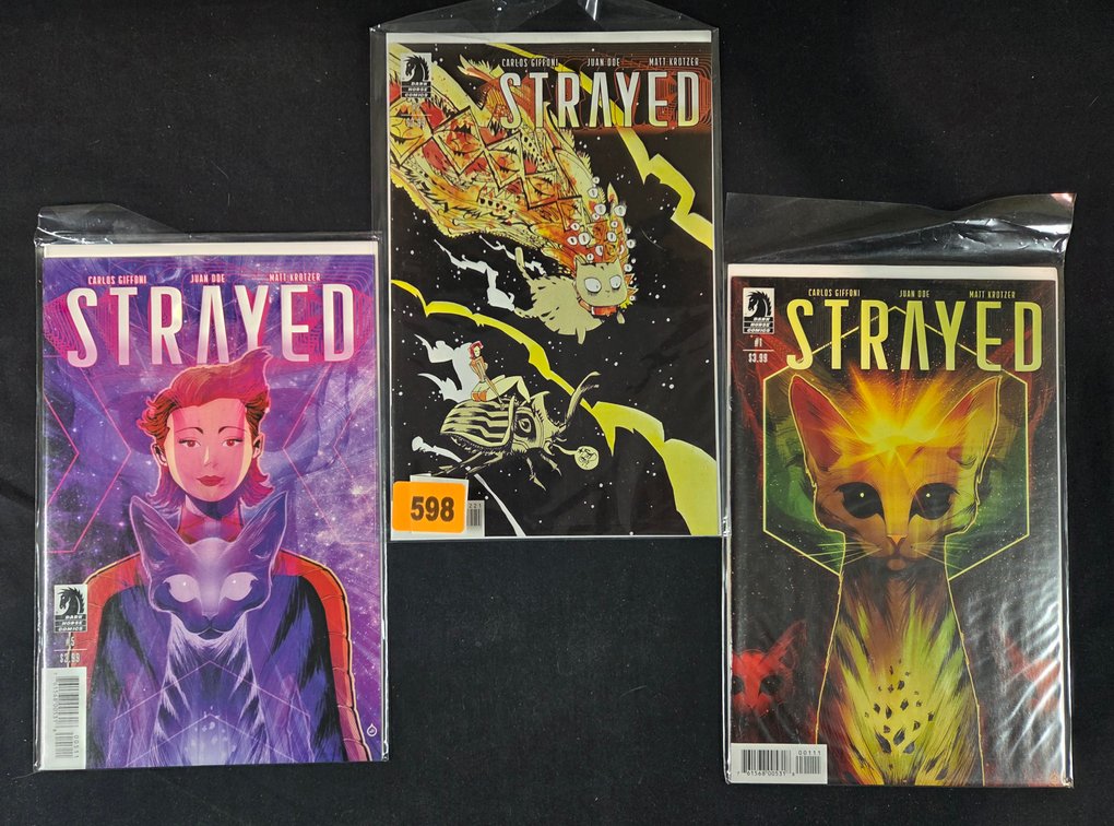 Dark Horse Comics - Strayed - 3 pieces