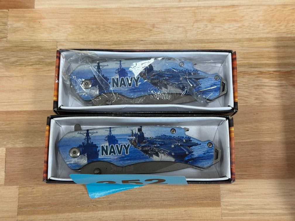 Single Blade Navy Design - 2