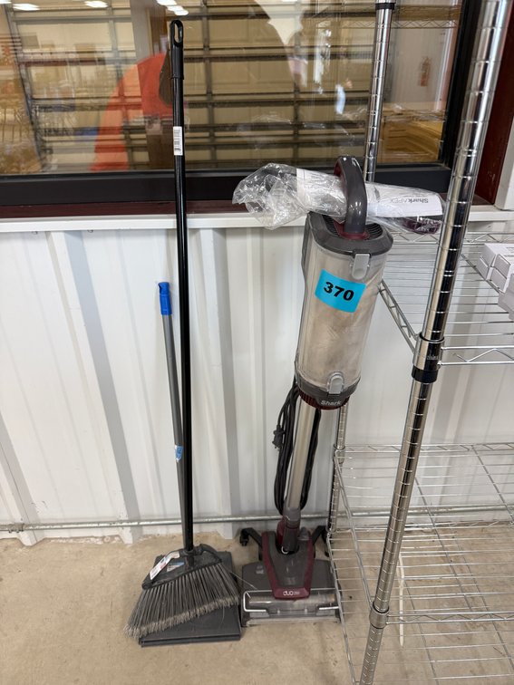 Duo Clean LZ600 Series Vacuum, Broom, Dust Pan
