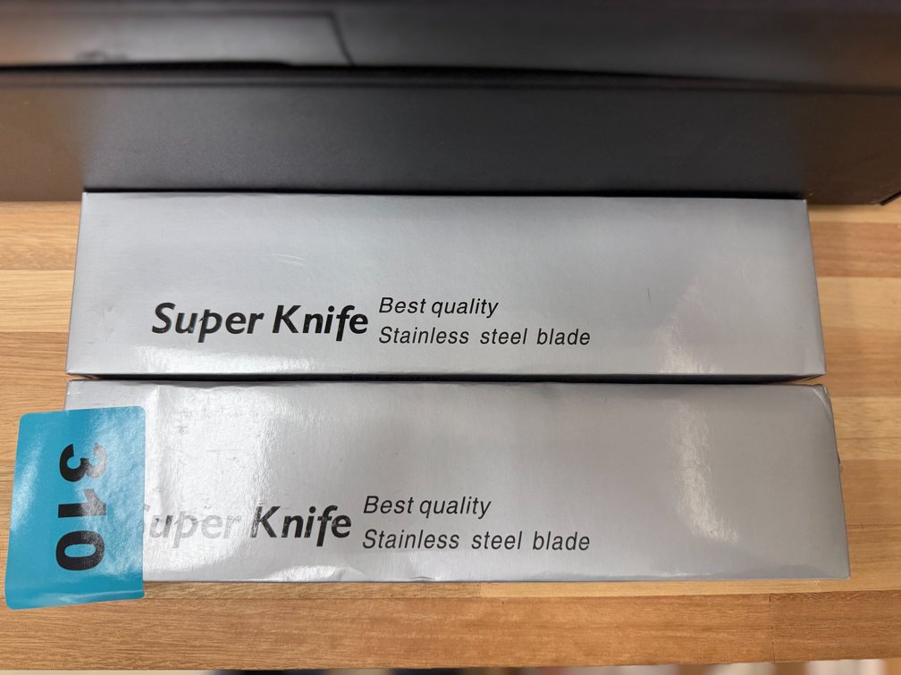 2 Knives 4" Blade W/Sheath