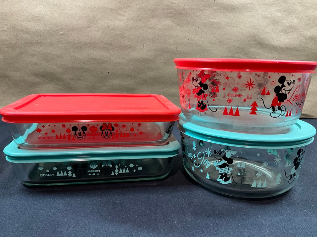 4 Pcs Pyrex Mickey & Minnie Bowl & Dish Sets