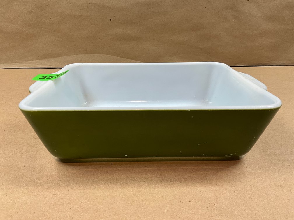 1 Green Pyrex Refrigerator Dish No Lid