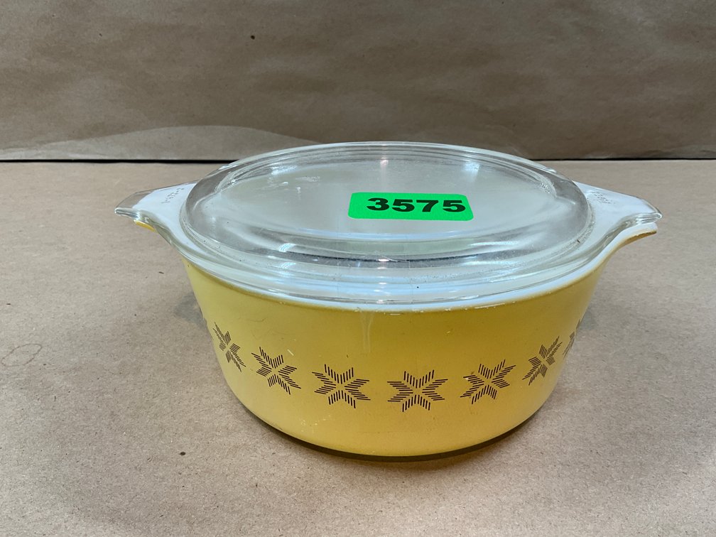 1 Pyrex Town & Country 1 Pint Casserole Dish With Lid