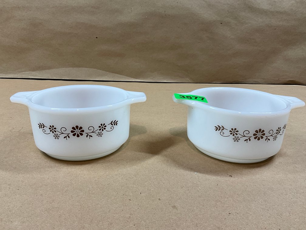Two Pyr-O-Rey Brown Daisy Mini Casserole Dishes