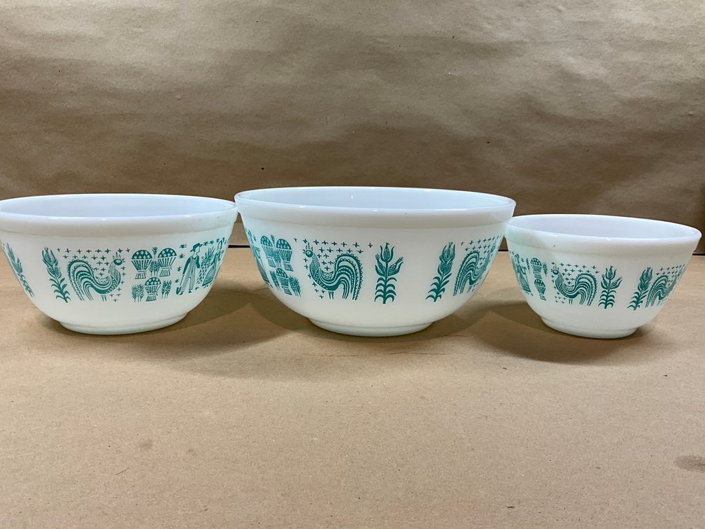3 Pyrex Amish Butterprint Mixing Bowls