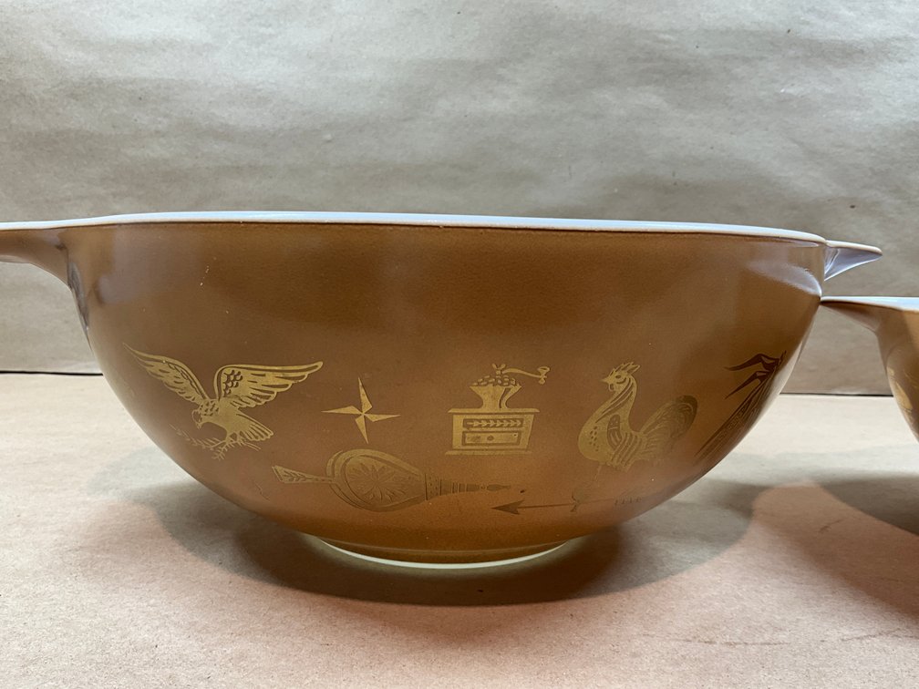 2 Pyrex Gold On Brown Early American Patterned Mixing Bowls