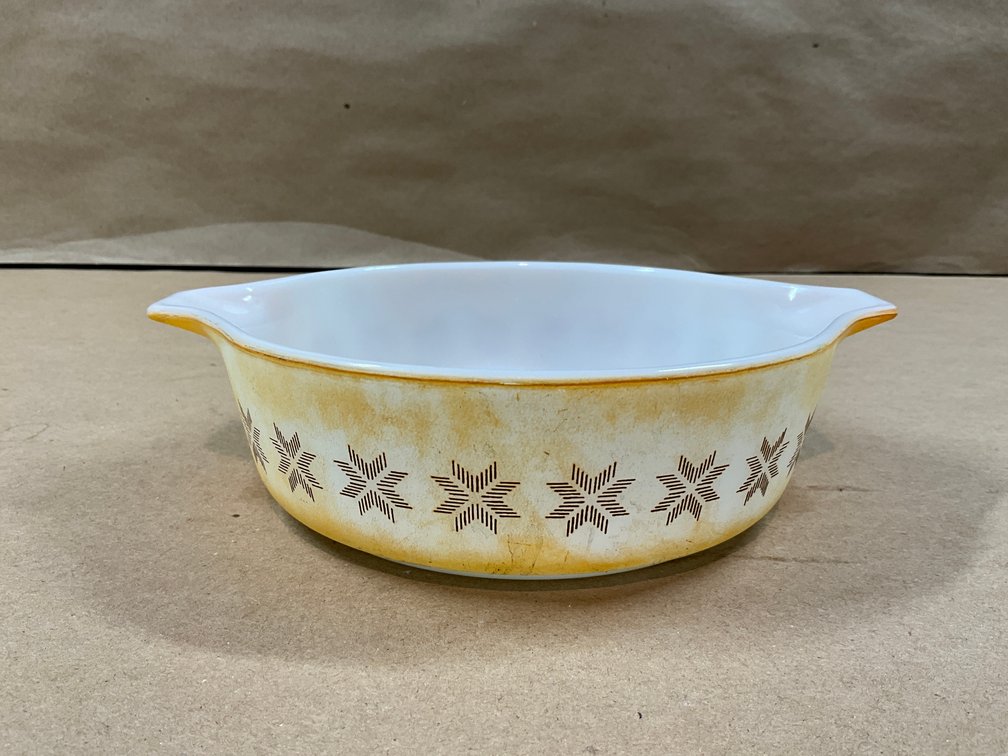 1 Pyrex Town & Country Casserole Dish No Lid