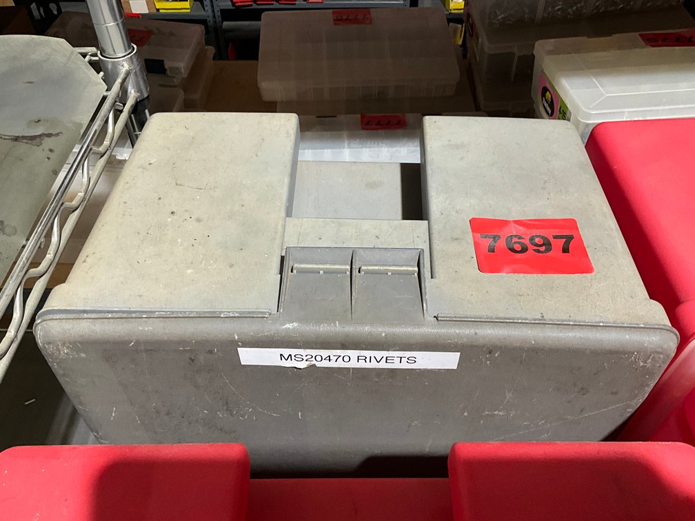 Plano Portable Stowaway w/ Asstd Rivets-Missing 3 Trays