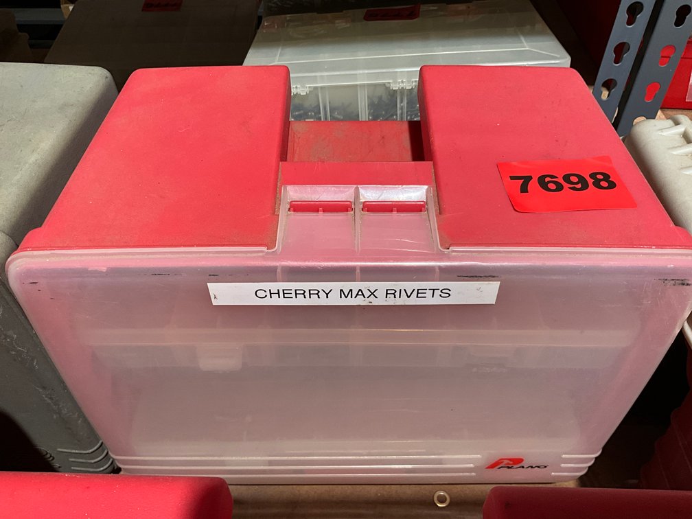 Plano Portable Stowaway w/ Asstd Rivets-Missing 2 Trays