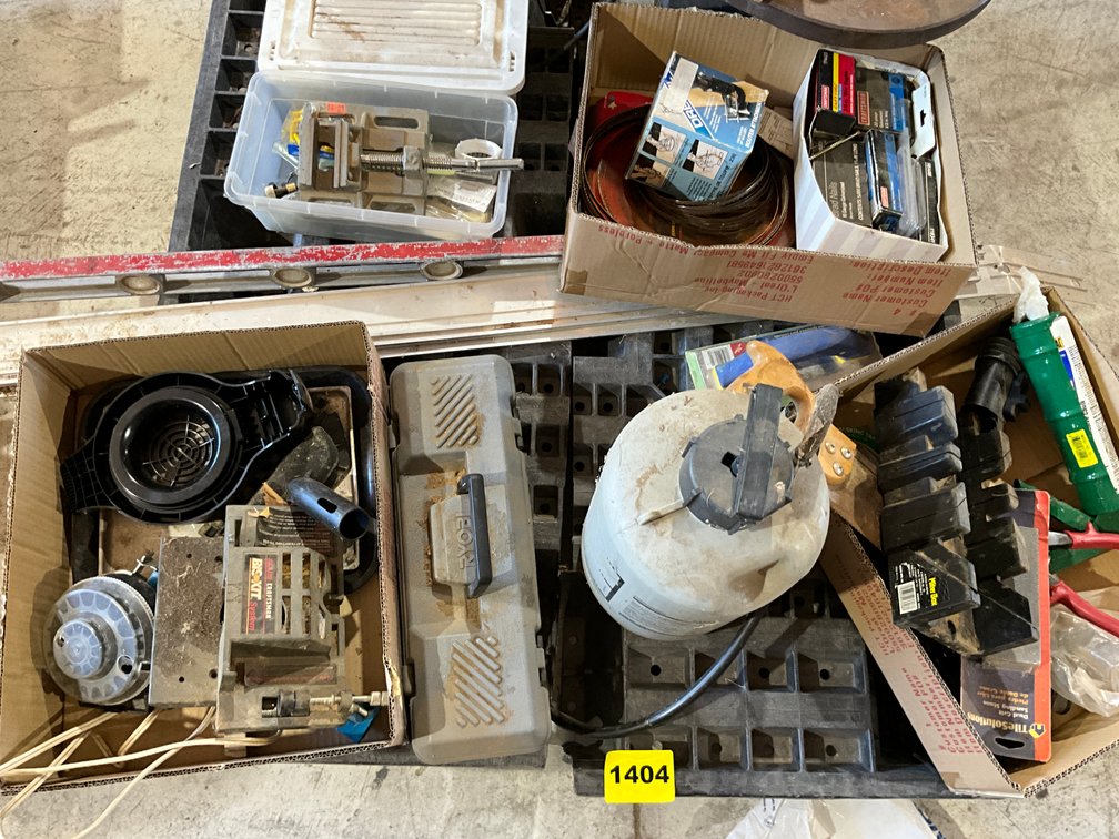 Pallet Ryobi Dremel Straight Edge Sprayer Misc Mitre Saw