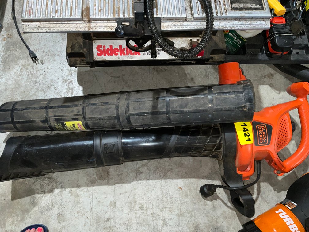 B&D Leaf Blower Electric