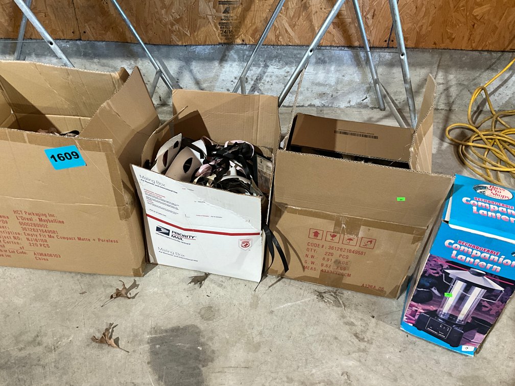 3 Boxes - Masks for Costume Party; Rechargeable Companion Lantern
