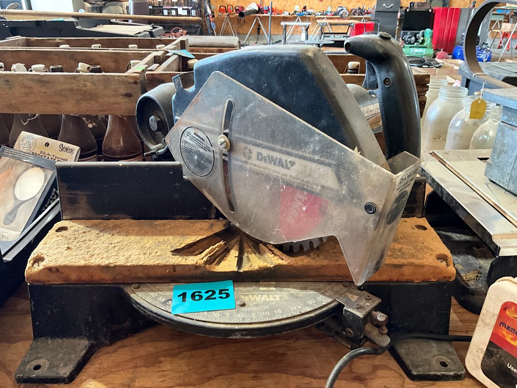 10" DeWalt Power Miter Saw