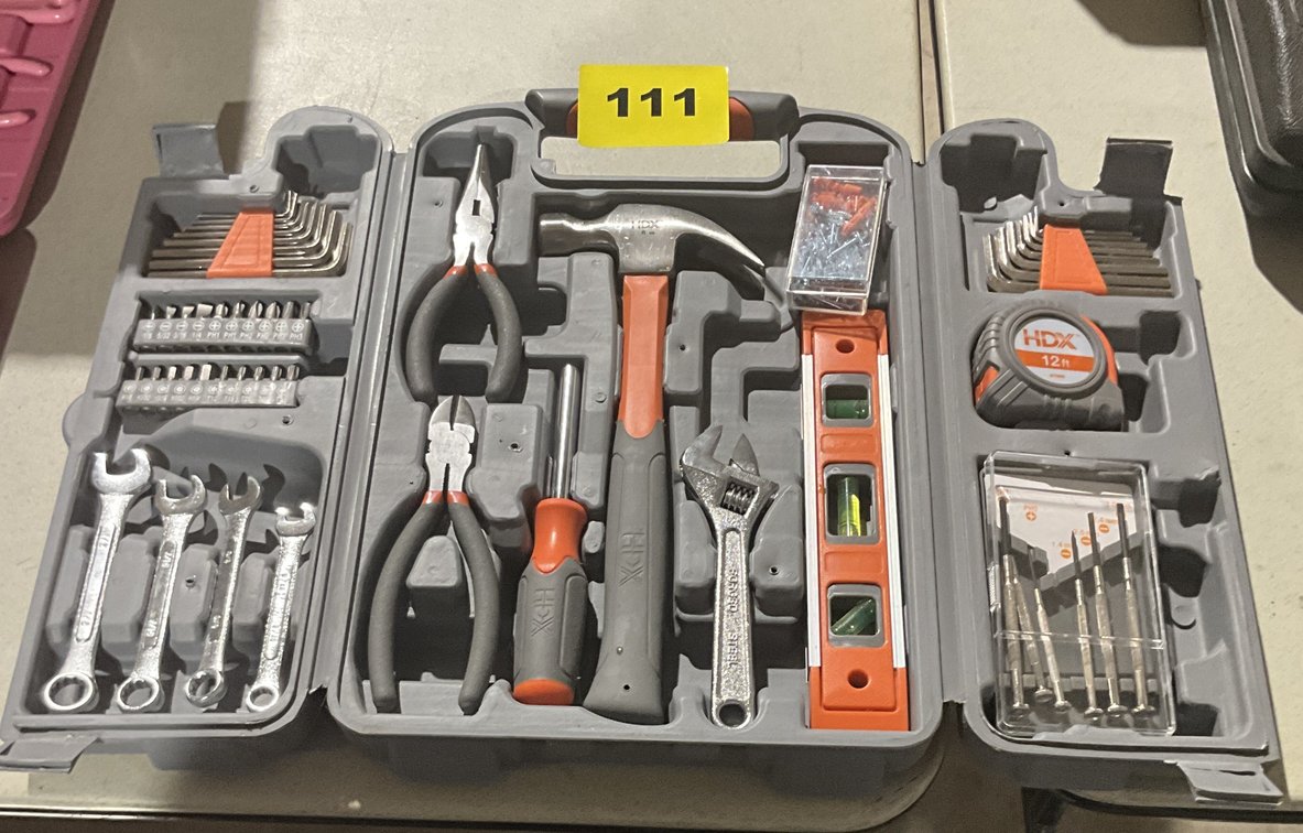 HDX Tool Kit 50 Pcs. / 18 Pcs. Tool Kit Pink Box