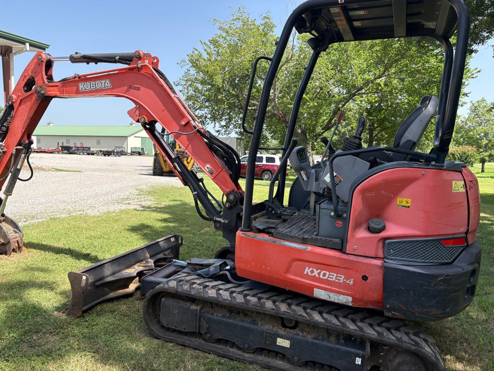 2017 Kubota Excavator w/ Hammer