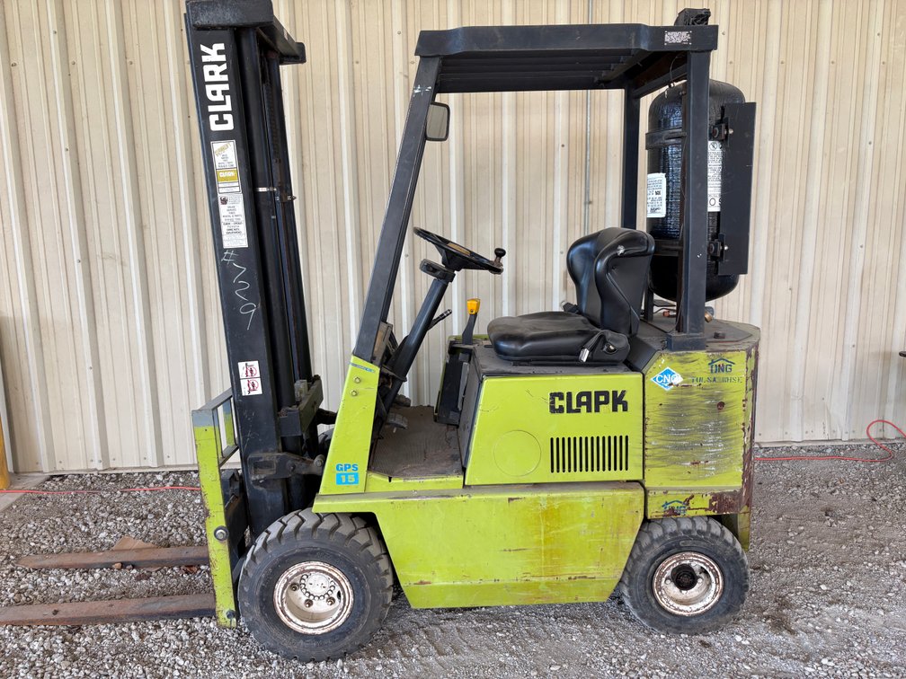 Clark CNG Forklift GPS-15