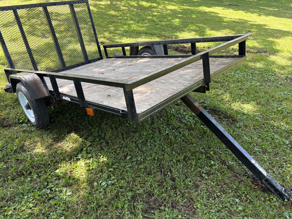 2005 5X8 Utility Landscape Tilt Trailer