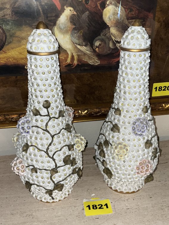 Meissen "Schneeballen" Snowball Style Pair