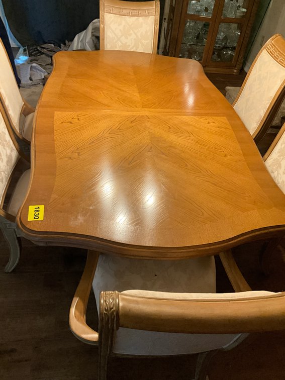 Dining Table w/ 6 Chairs