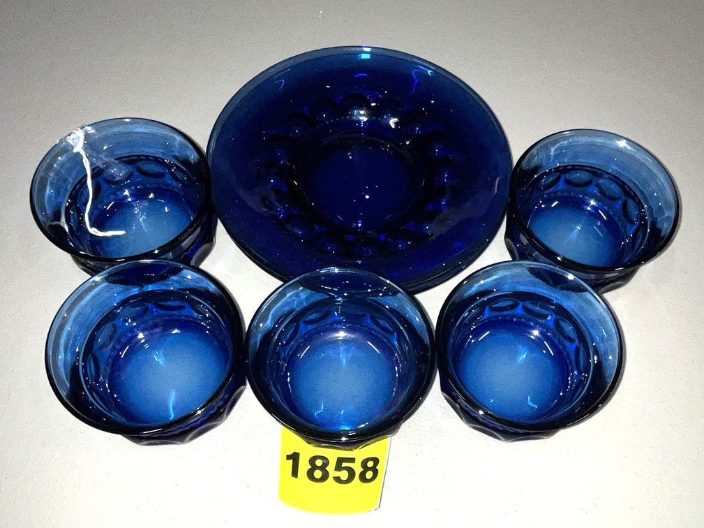 5 Tiara Kings Crown Blue Thumb Print Bowls & 2 Plates