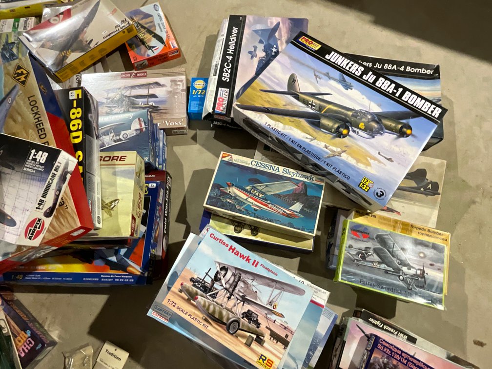 Image for Lifetime Scale Model Kit Collection