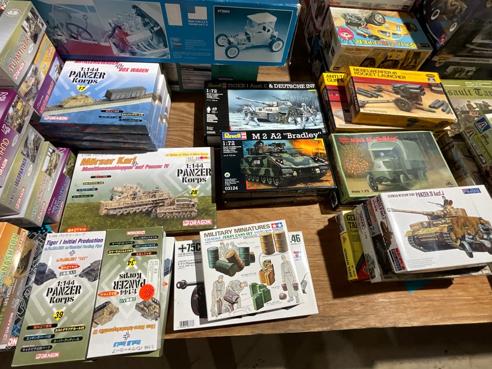 Image for Lifetime Scale Model Kit Collection