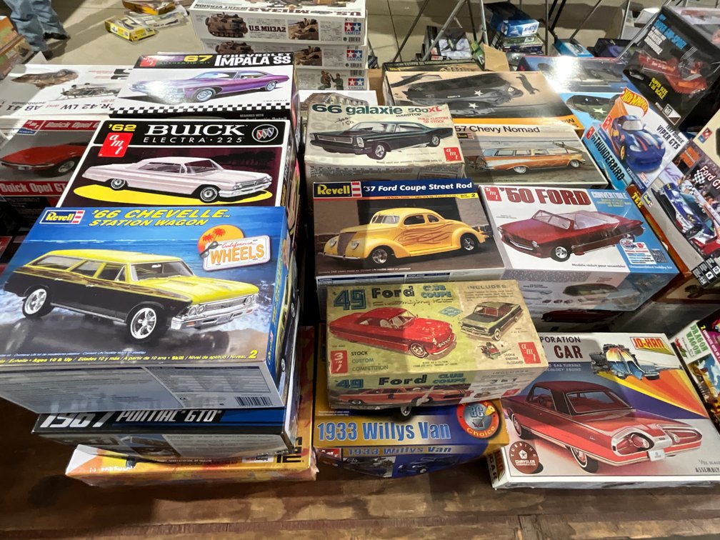 Image for Lifetime Scale Model Kit Collection