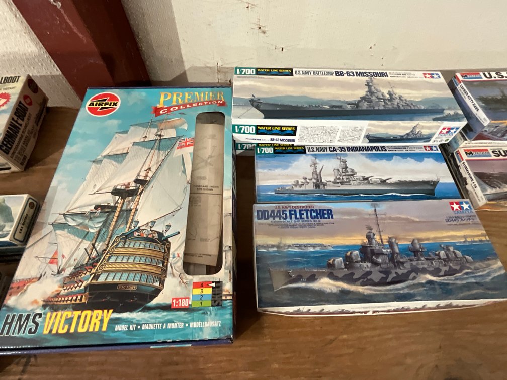 Image for Lifetime Scale Model Kit Collection