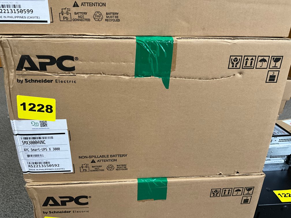 APC Smart-APS x 3000 Network Server Power Supply