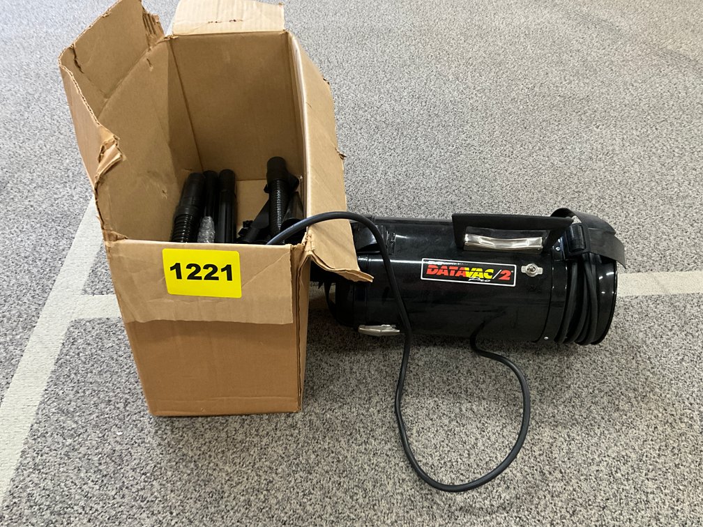 DataVac, 2 Vacuum (Portable)