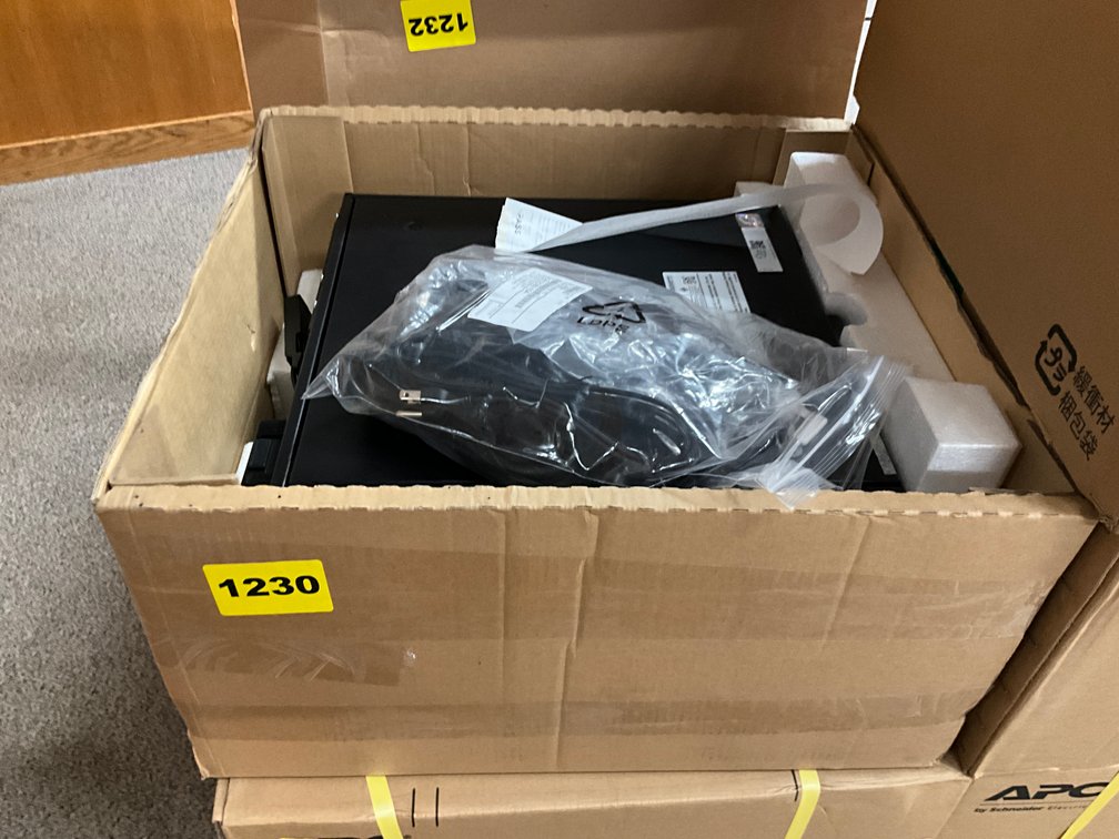 APC Smart-APS x 3000 Network Server Power Supply