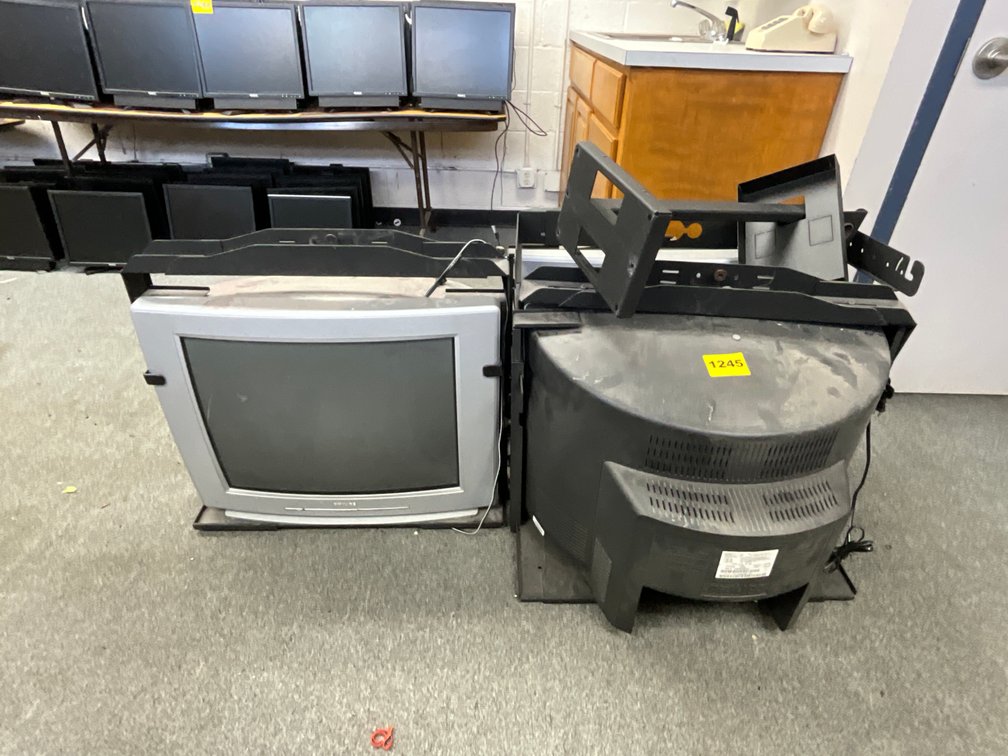 3 TVs & Hanging Racks