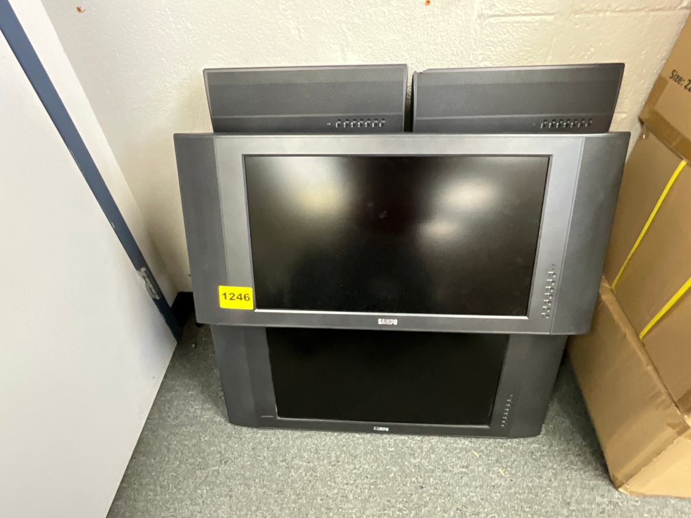 4 Sampo Wall Mount TVs