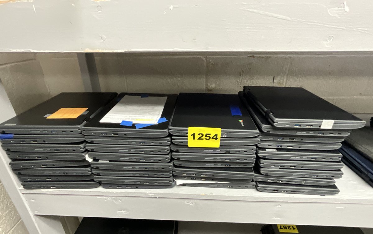 33 Lenovo Chromebooks