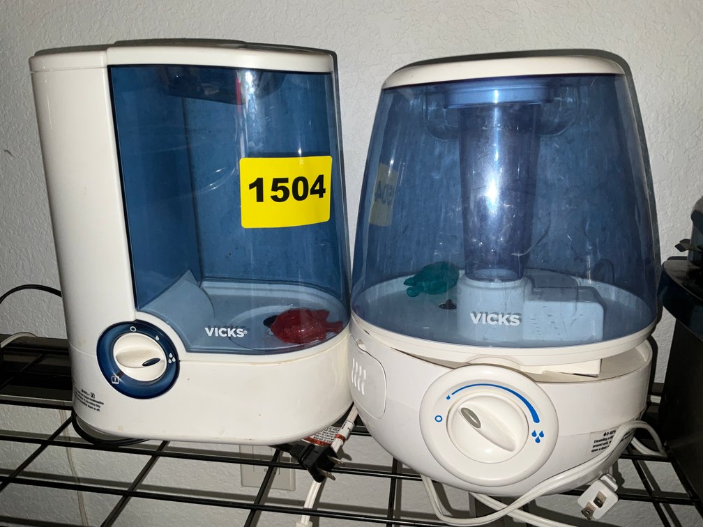 2 Vicks Vaporizers
