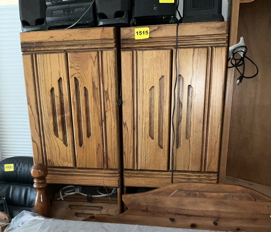 2 Oak Style Bedside Cabinets 21"X17"X77"