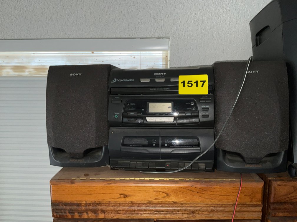 1-PORTABLE Sony Stereo System 3 CD Changer, Am Fm, Cassette Player