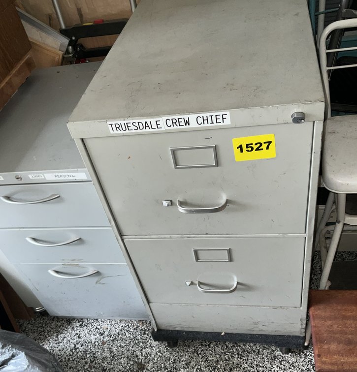 2 Metal Filing Cabinets 1-3 Drawer, 1-2 Drawer