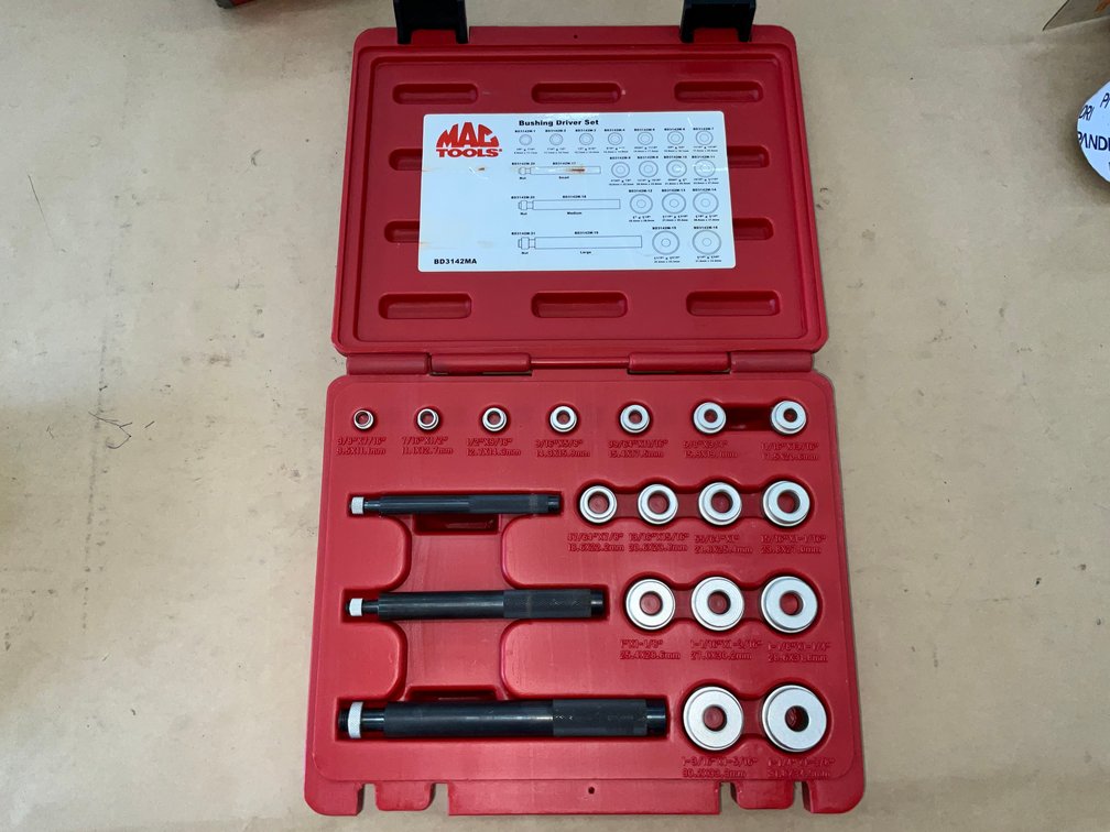 Mac Bushing Puller Set