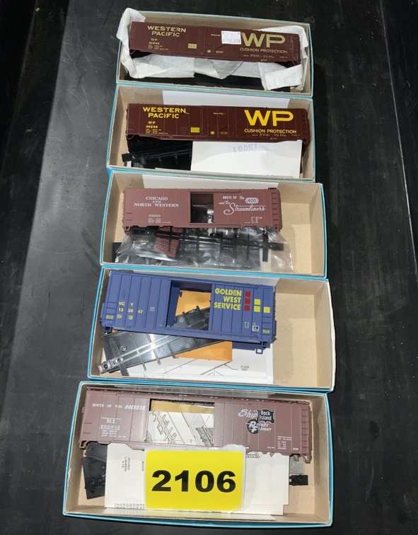 4 Athearn's Box Cars #1948 #5003 #3223 #323 #5037