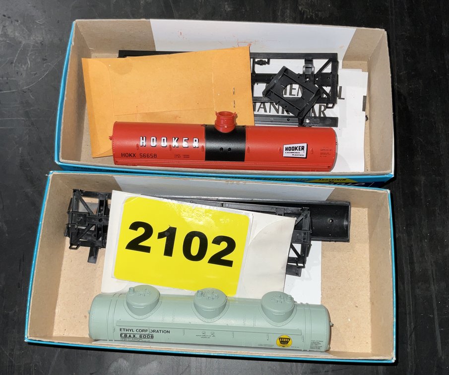 2 Athearn Miniatures Tank Cars #1507 #1627 Ho