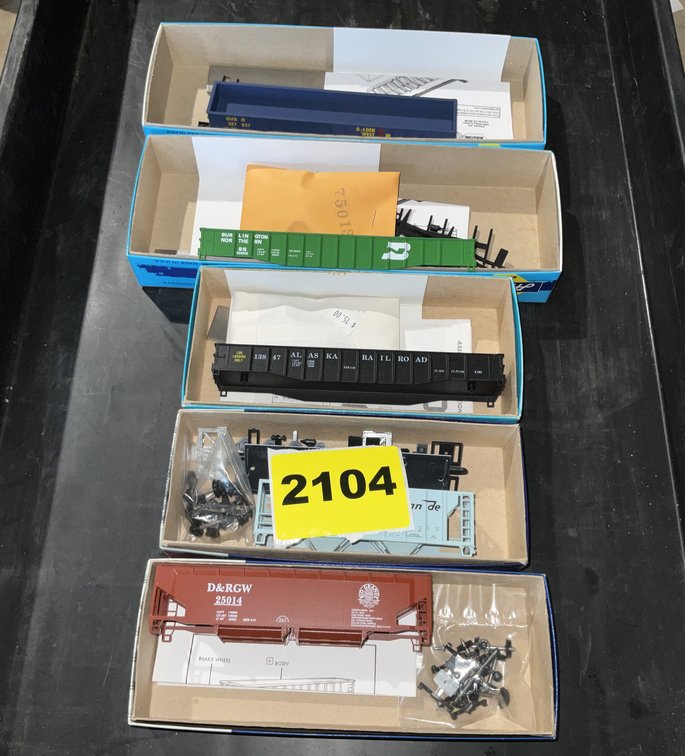 3 Round House Coal Cars #3723 #75508 & 1-Athearn Ho