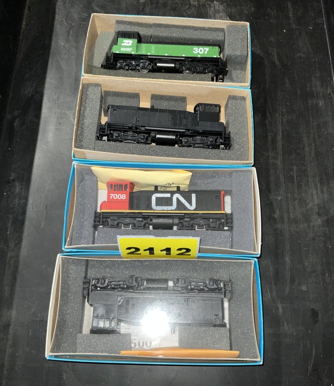 4 Athearns Engines #3950 #3950 #3984 #3702 Ho