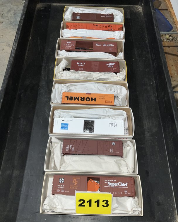 9 Accurate Box Cars #3211 #5801 #5844 #5321 #4301 #52051 #6504 #3209